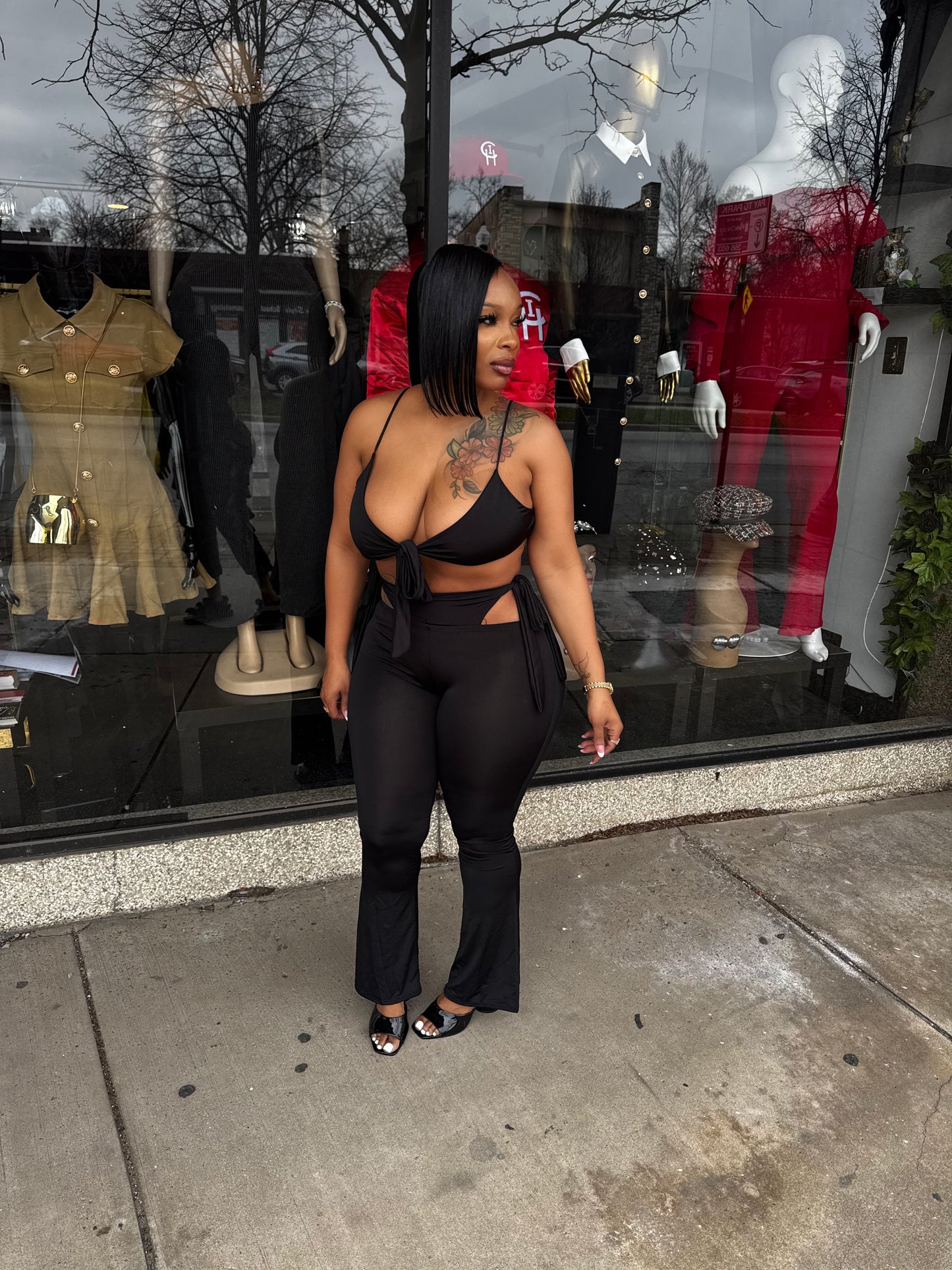 The “NO SIDE CHICK” Set