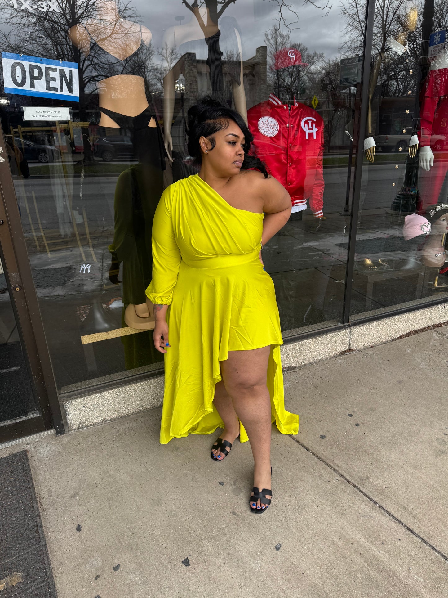 The “One shoulder High & Low”dress