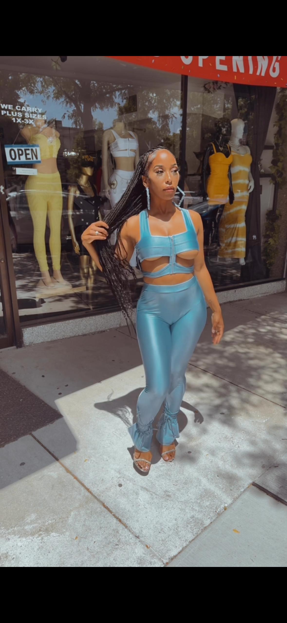 The “Lil Yea Yea” 2 piece