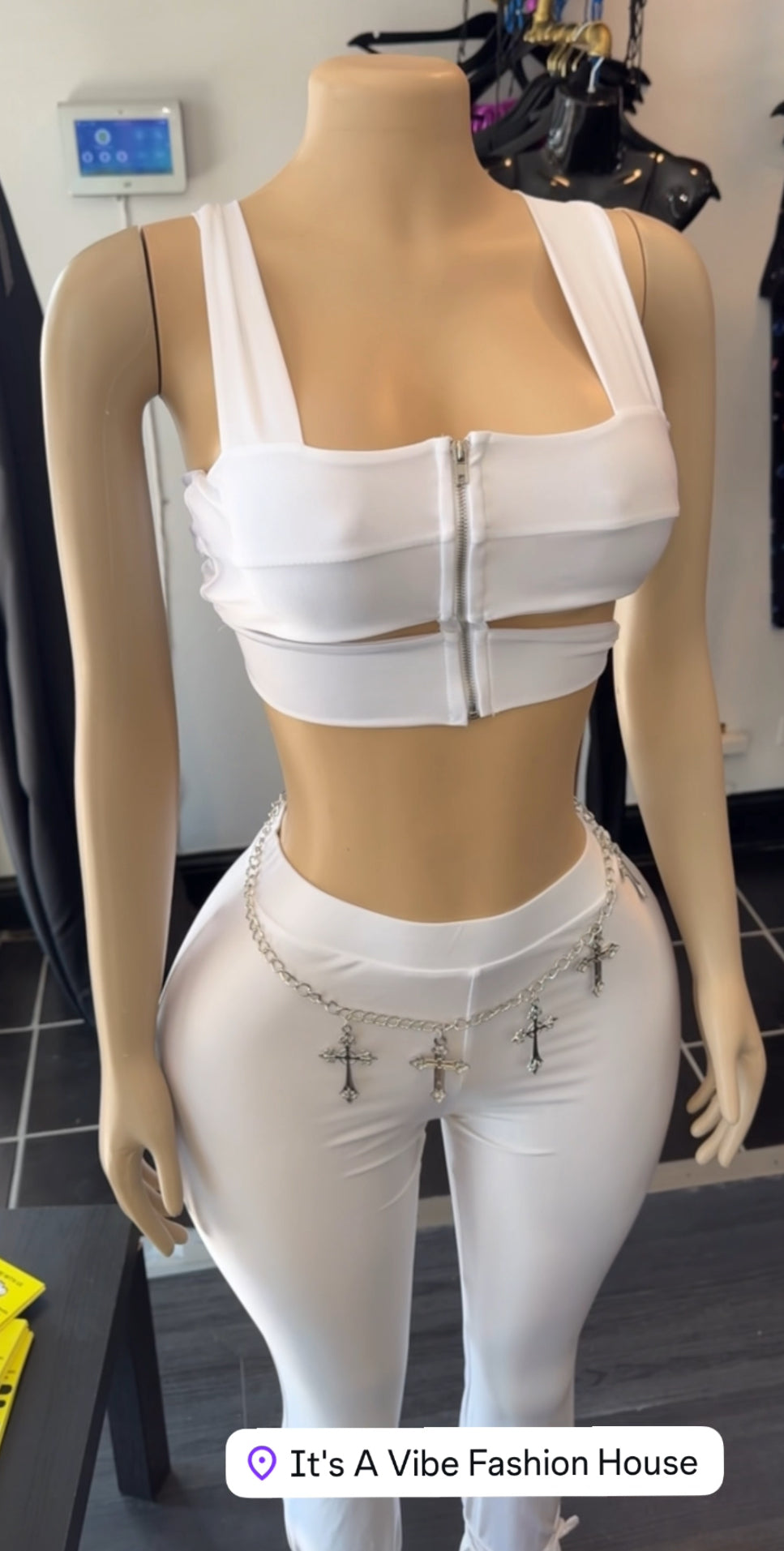 The “Lil Yea Yea” 2 piece