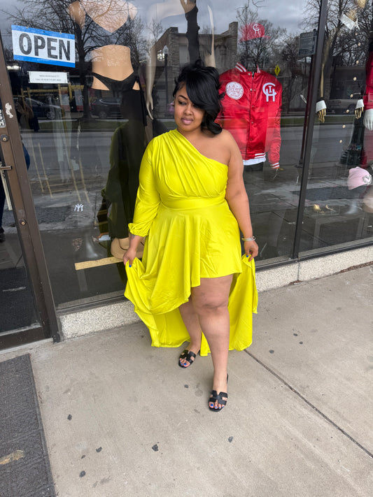 The “One shoulder High & Low”dress